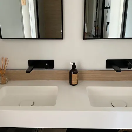 Autonome Acces Piscine Homestay szállás *